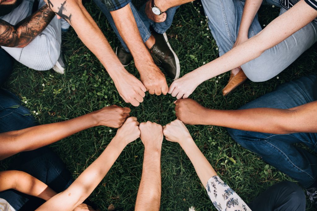 Benefícios do trabalho voluntário para a saúde mental